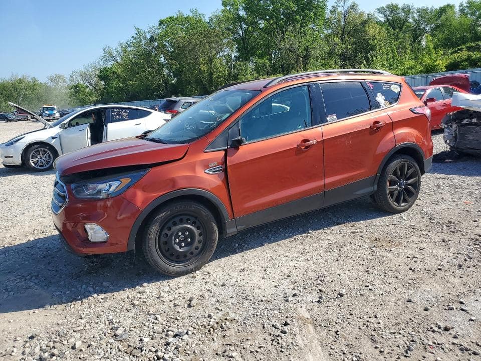 2019 FORD ESCAPE SE - 1