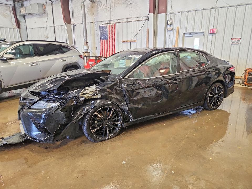 2019 TOYOTA CAMRY - 1