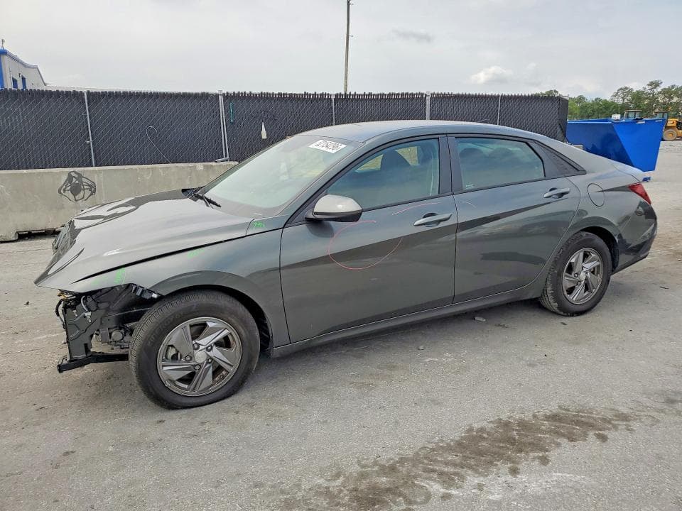2025 HYUNDAI ELANTRA SE - 1