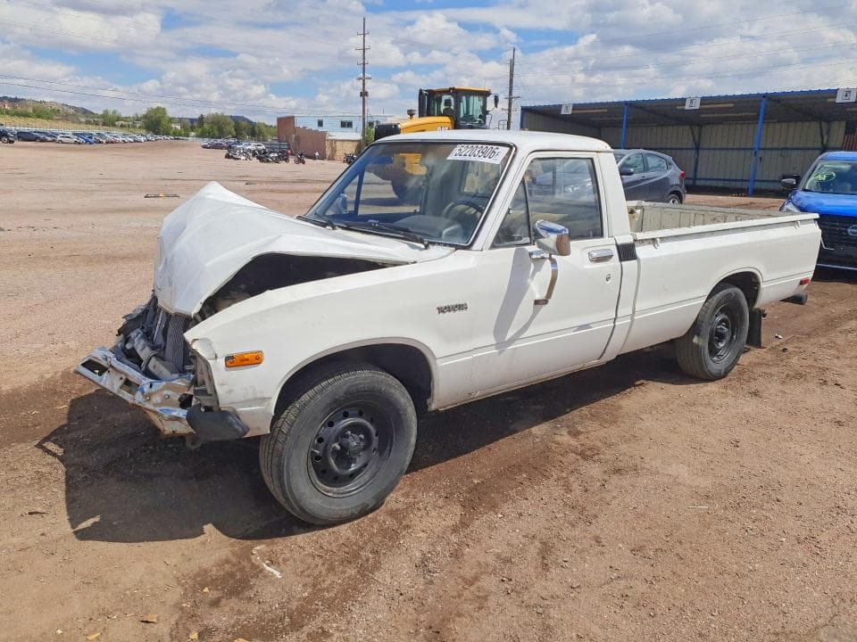 1983 TOYOTA PICKUP DELUXE