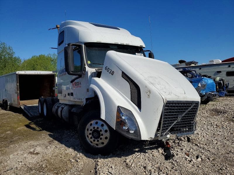 2018 VOLVO VNL SEMI TRUCK
