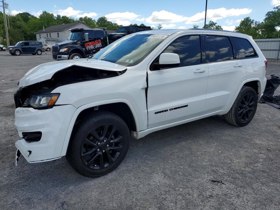 2019 JEEP GRAND CHEROKEE LAREDO - 1