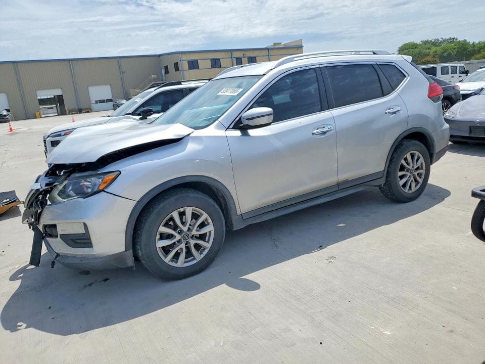 2017 NISSAN ROGUE - 1