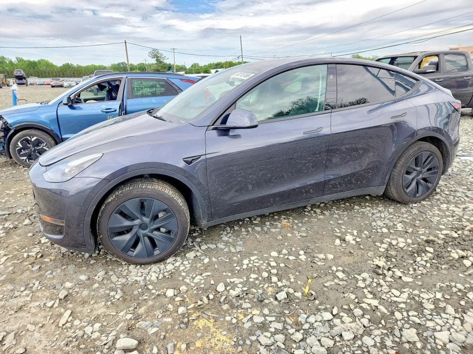 2025 TESLA MODEL Y - 1
