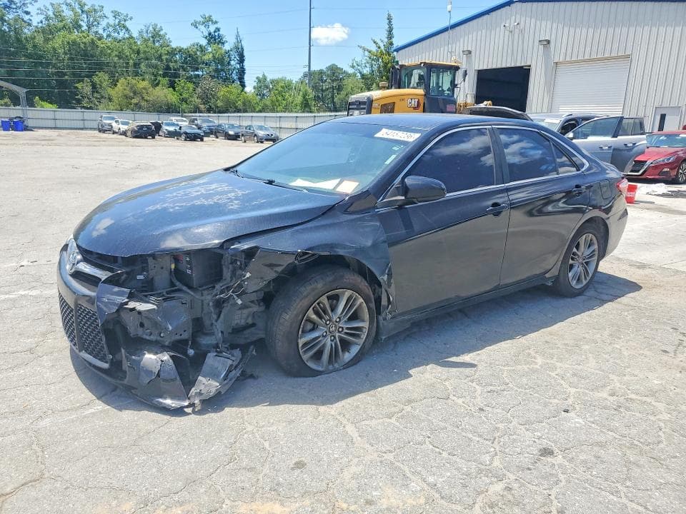 2017 TOYOTA CAMRY SE - 1