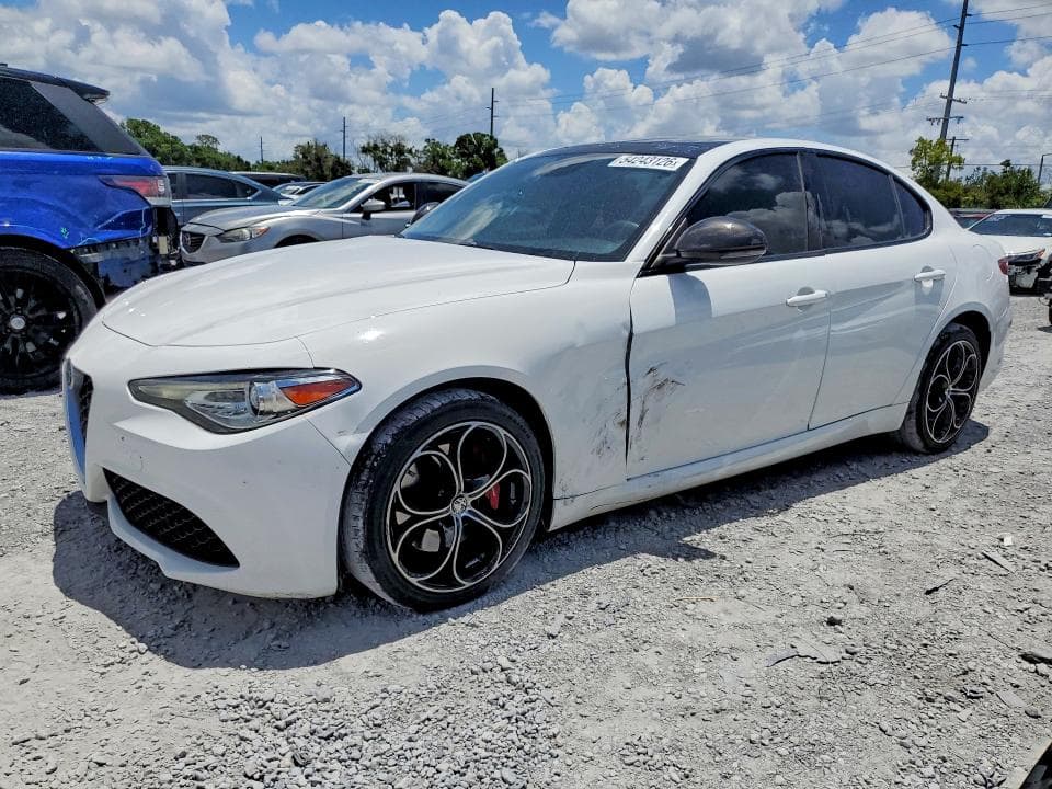 2017 ALFA ROMEO GIULIA Q4