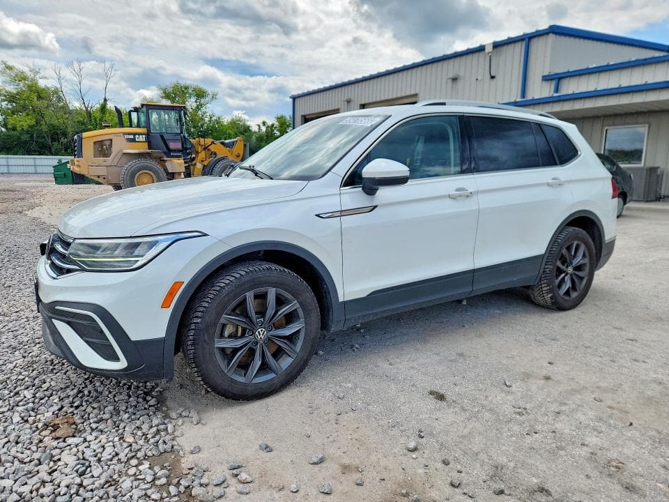 2023 VOLKSWAGEN TIGUAN SE - 1