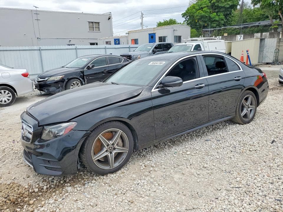 2019 MERCEDES-BENZ E 300 - 1