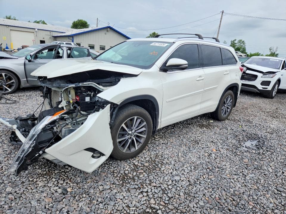 2018 TOYOTA HIGHLANDER XLE - 1
