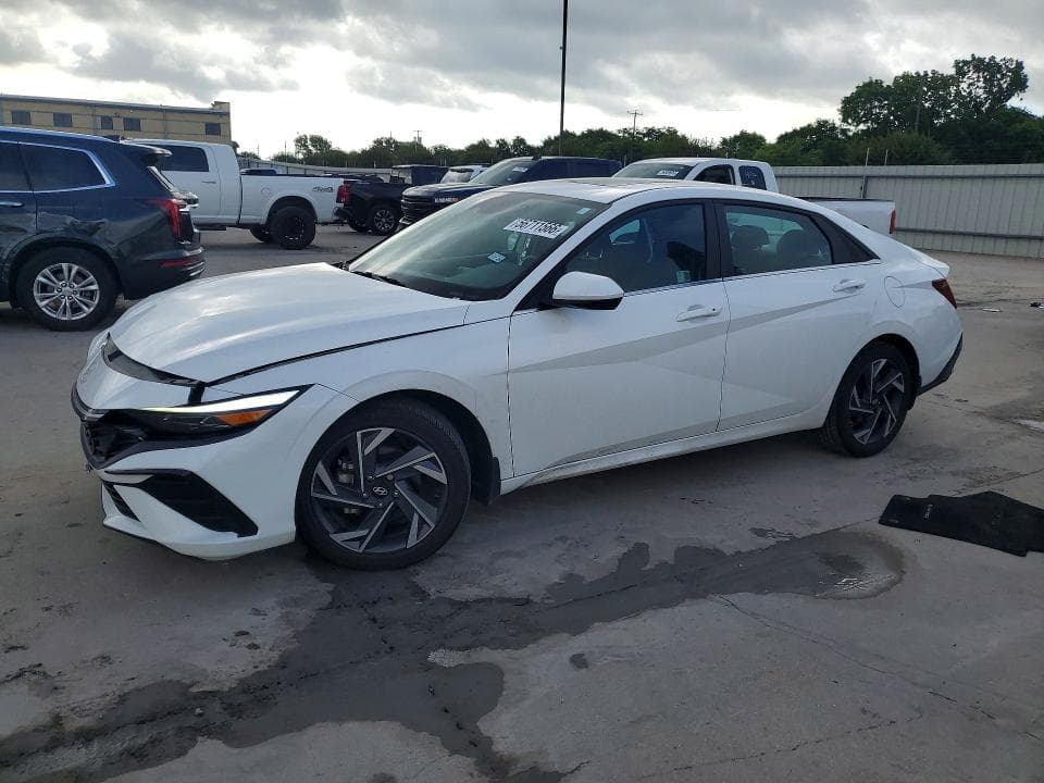 2024 HYUNDAI ELANTRA SEL - 1
