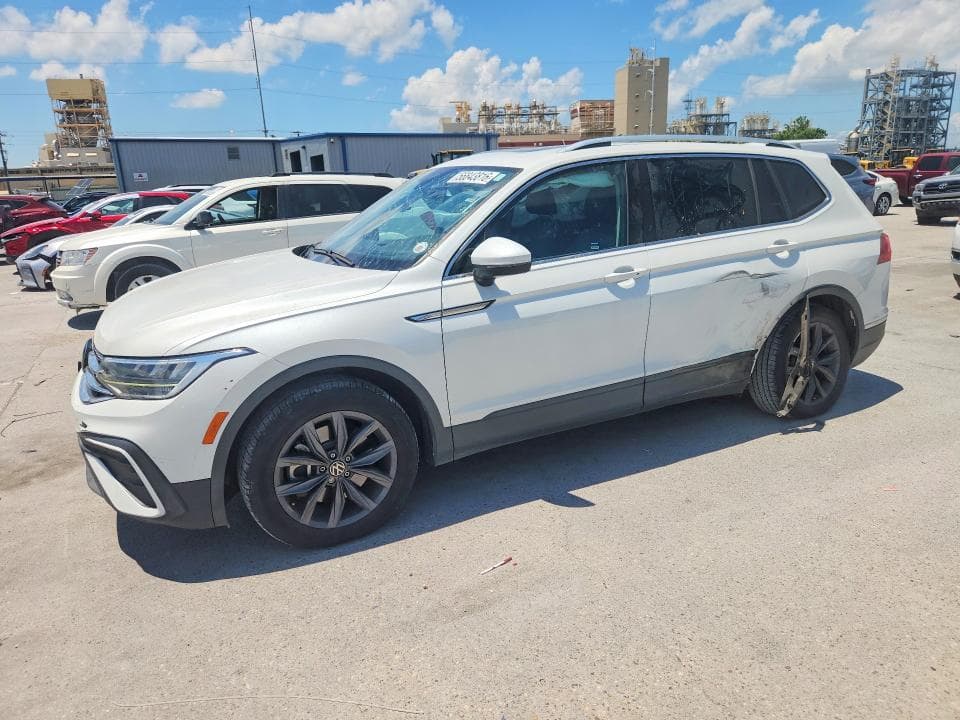2023 VOLKSWAGEN TIGUAN SE - 1