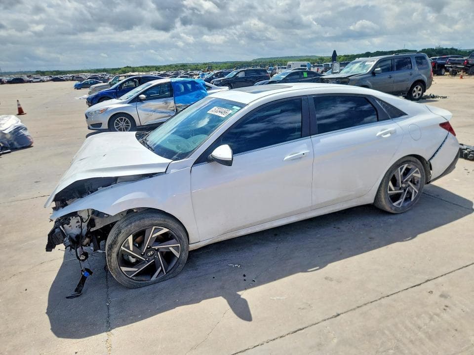2024 HYUNDAI ELANTRA SEL SEL - 1