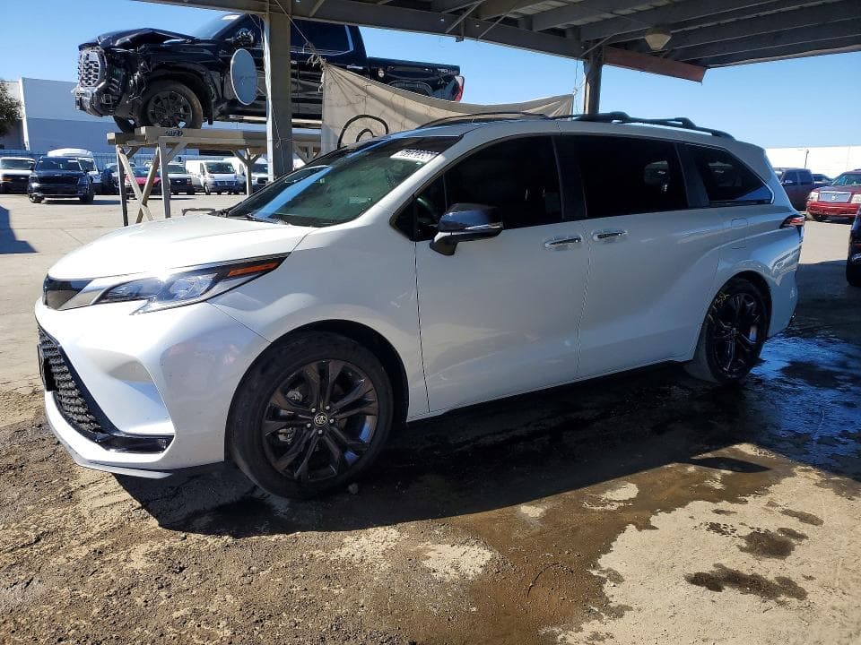 2023 TOYOTA SIENNA 25TH ANNIVERSARY EDITION - 1