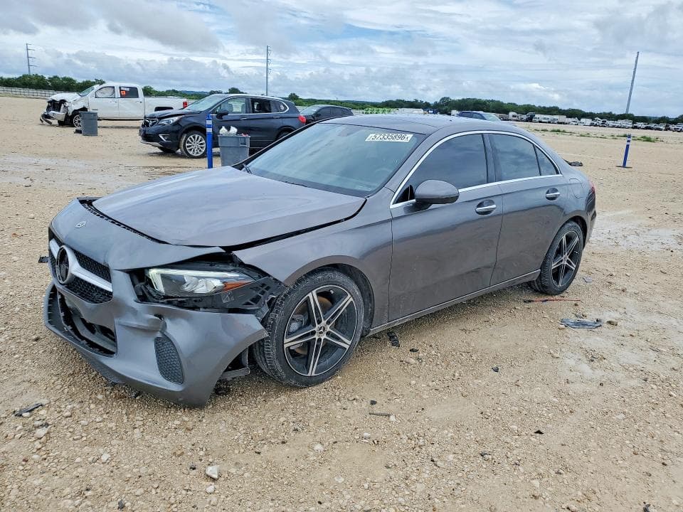 2022 MERCEDES-BENZ A 220
