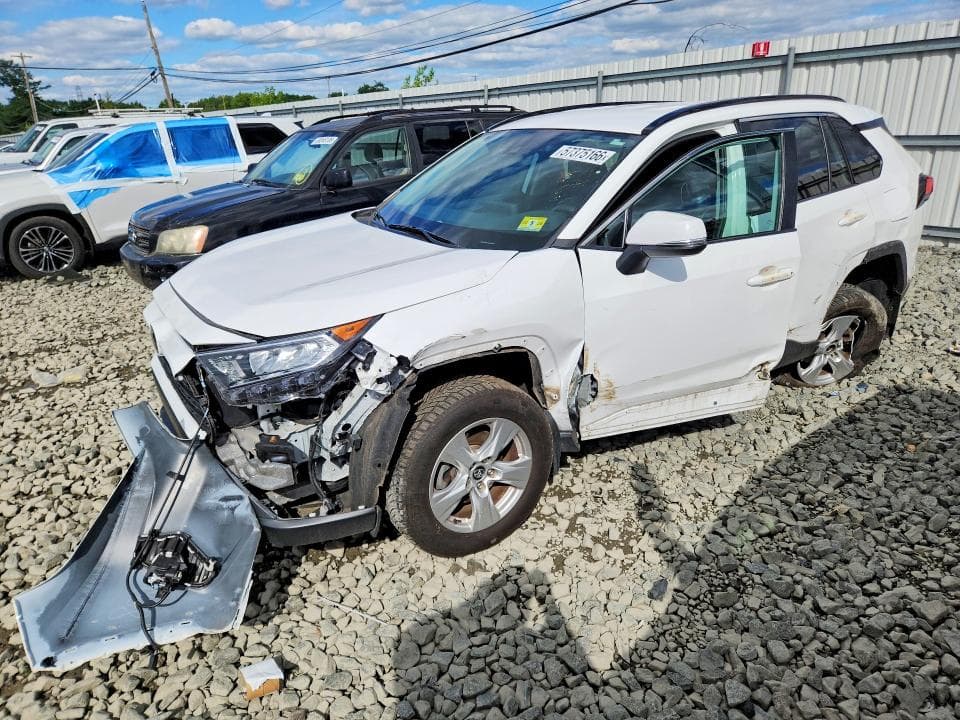 2021 TOYOTA RAV4 XLE - 1