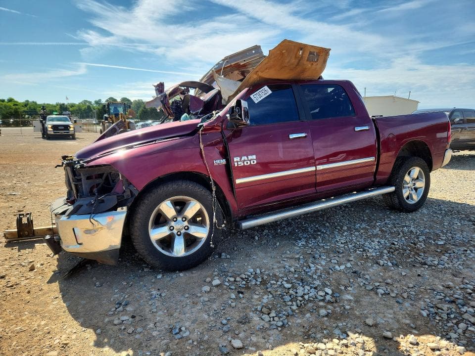 2017 RAM 1500 SLT - 1