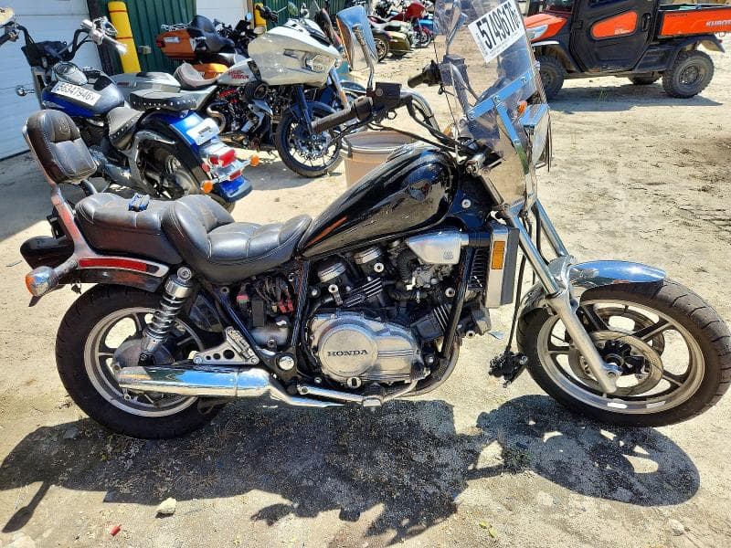 1986 HONDA VF700 C