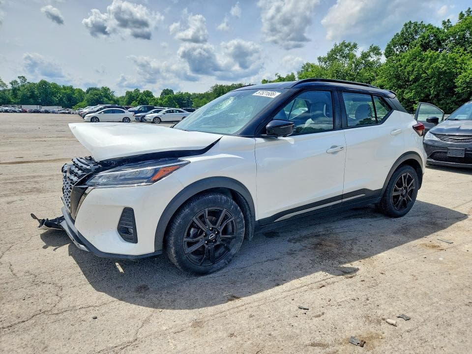 2023 NISSAN KICKS SR - 1