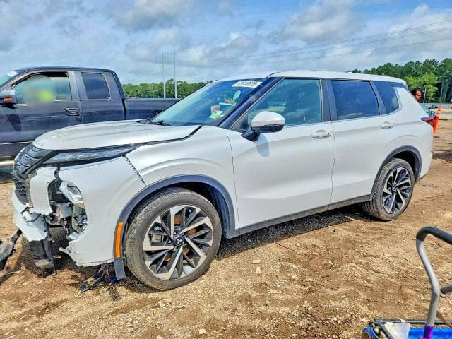 2023 MITSUBISHI OUTLANDER SE - 1