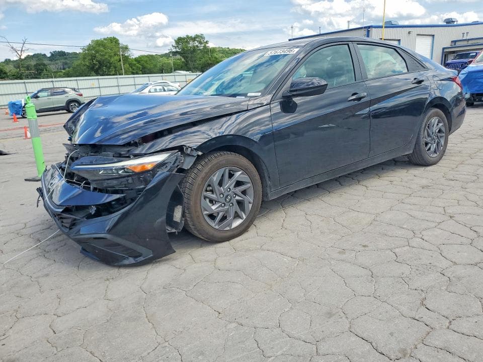 2024 HYUNDAI ELANTRA BLUE - 1