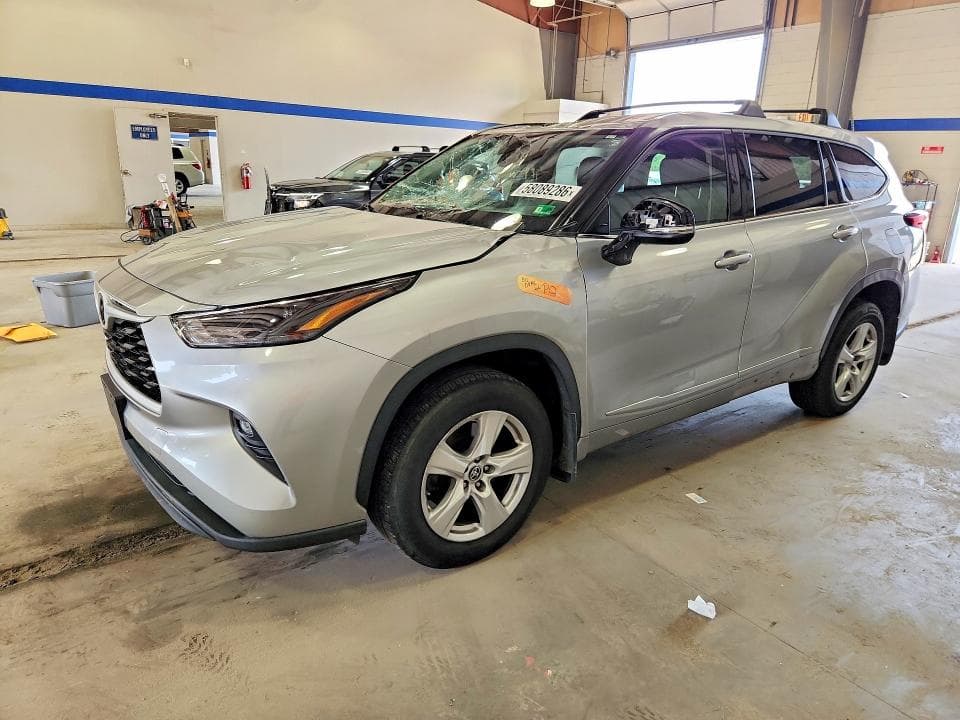 2022 TOYOTA HIGHLANDER LE - 1