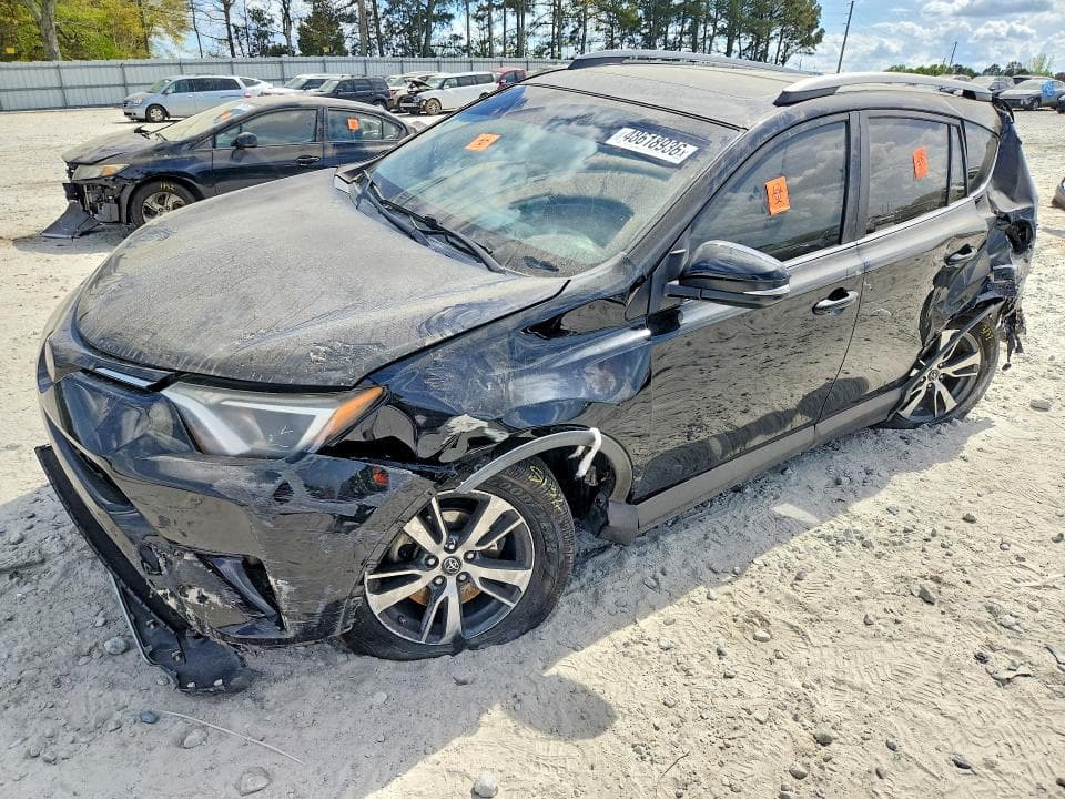 2018 TOYOTA RAV4 XLE - 1