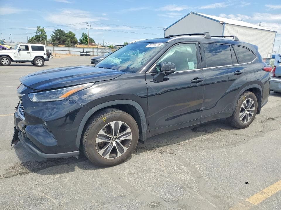 2021 TOYOTA HIGHLANDER XLE - 1