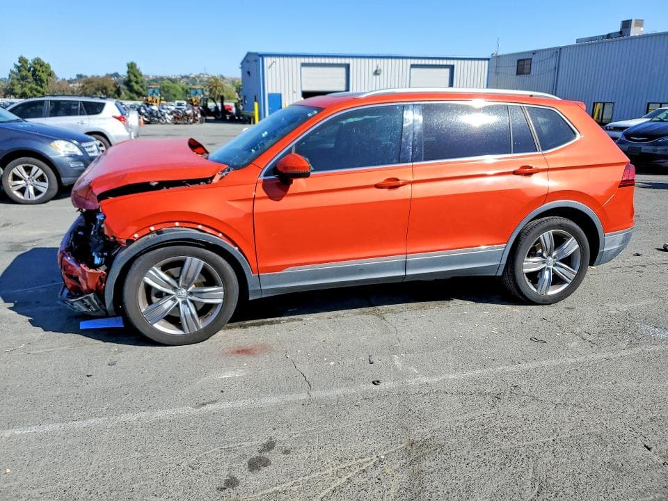 2018 VOLKSWAGEN TIGUAN SEL PREMIUM - 1