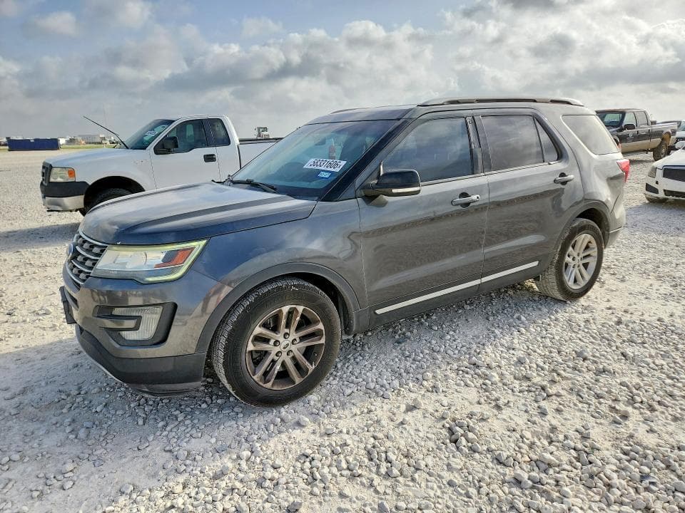 2017 FORD EXPLORER XLT - 1