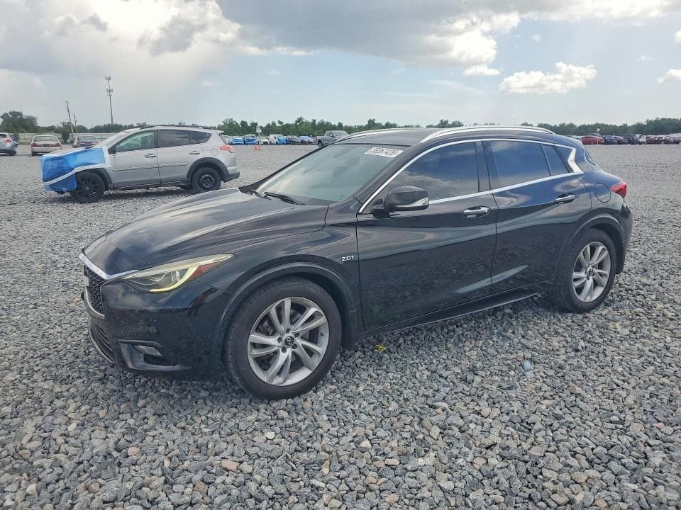 2018 INFINITI QX30 ESSENTIAL - 1