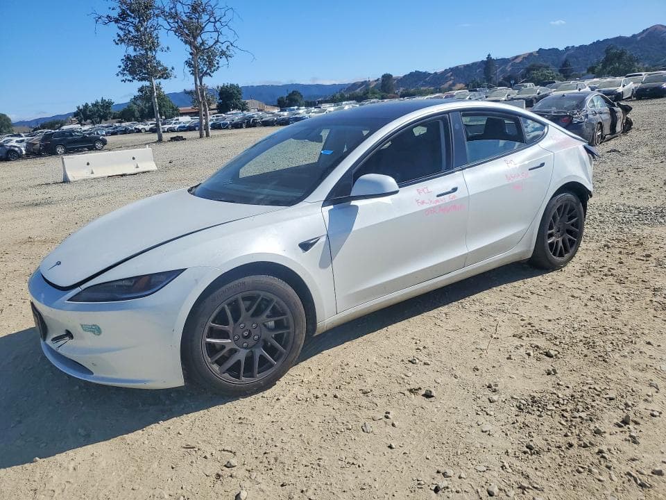 2025 TESLA MODEL 3 - 1