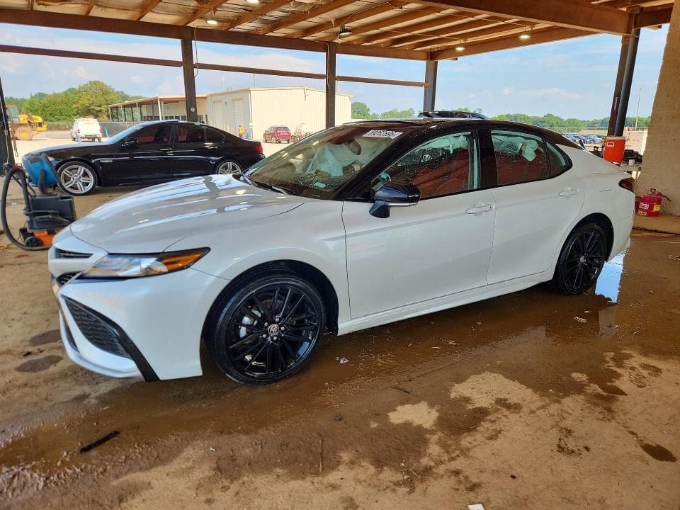2024 TOYOTA CAMRY XSE - 1