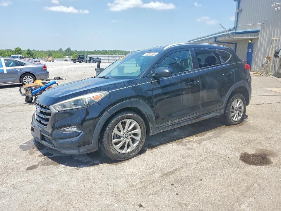 2016 HYUNDAI TUCSON SE