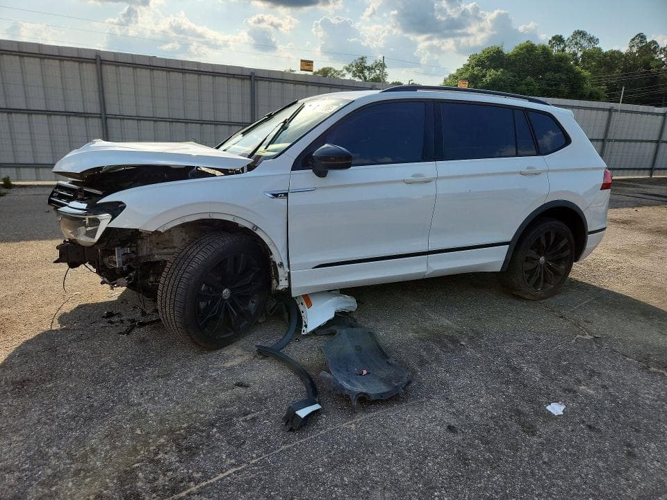 2021 VOLKSWAGEN TIGUAN SE - 1