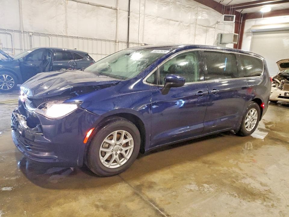 2017 CHRYSLER PACIFICA TOURING - 1