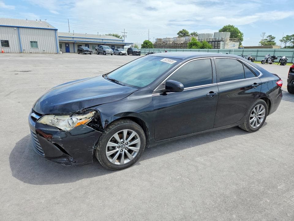 2017 TOYOTA CAMRY XLE