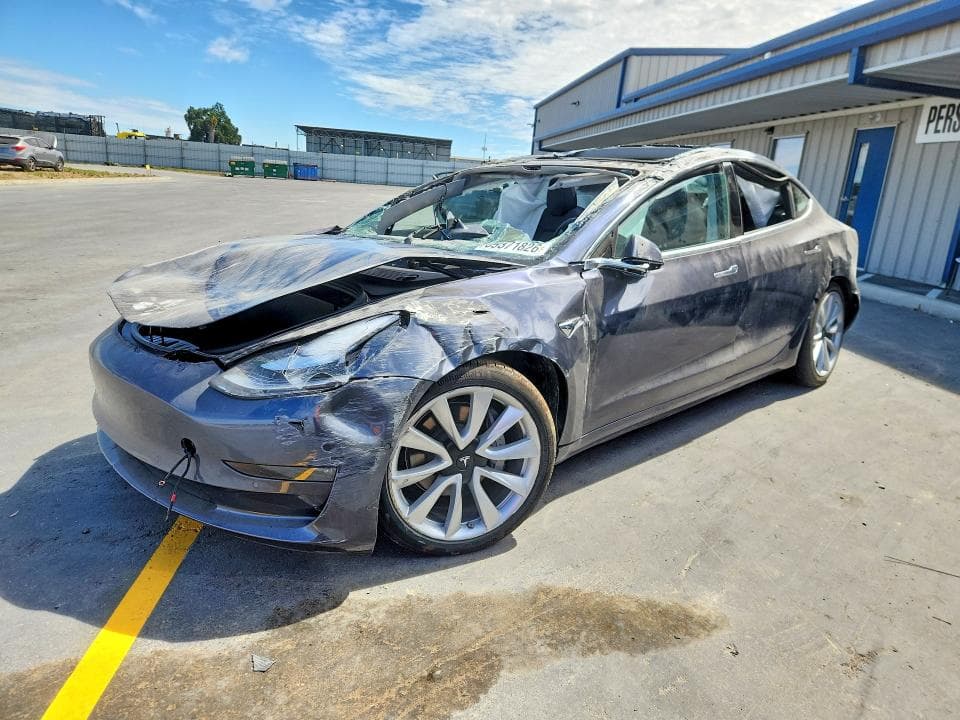 2020 TESLA MODEL 3 - 1