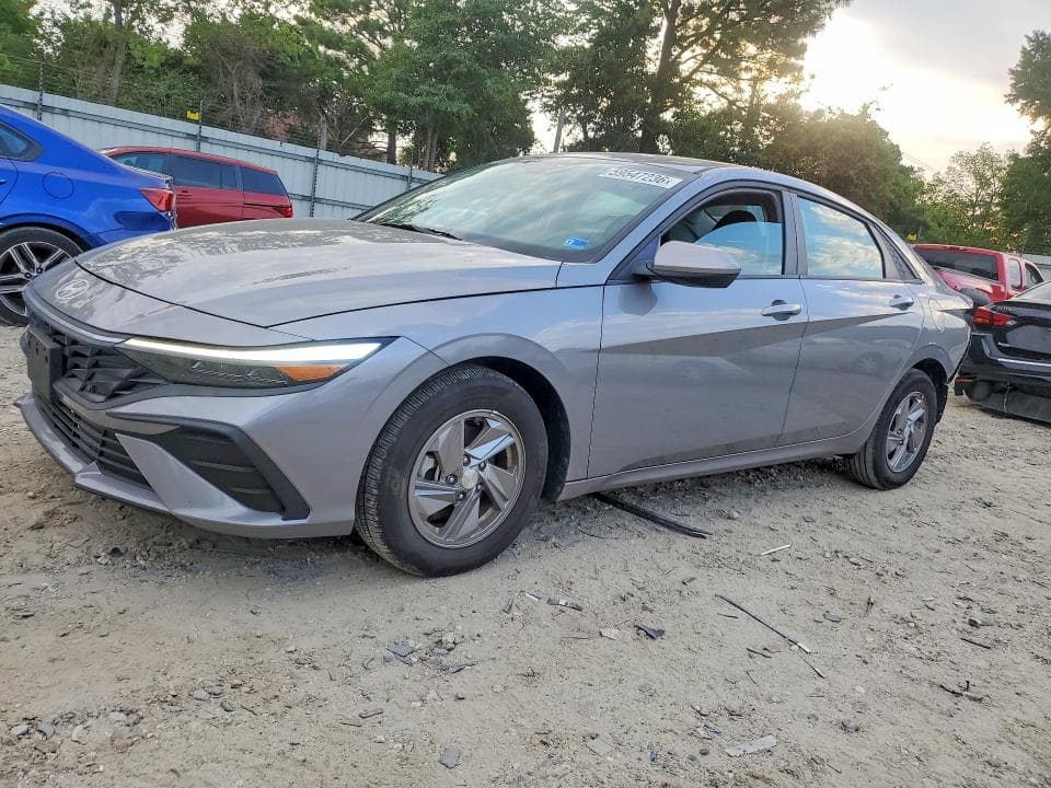 2025 HYUNDAI ELANTRA SE - 1