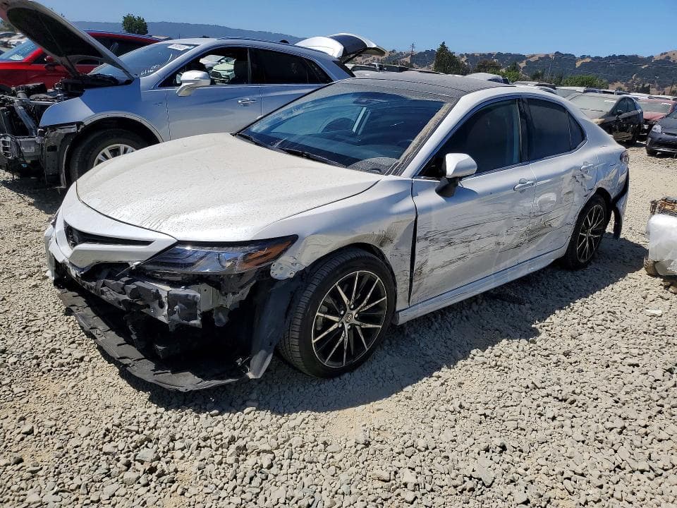 2022 TOYOTA CAMRY XSE