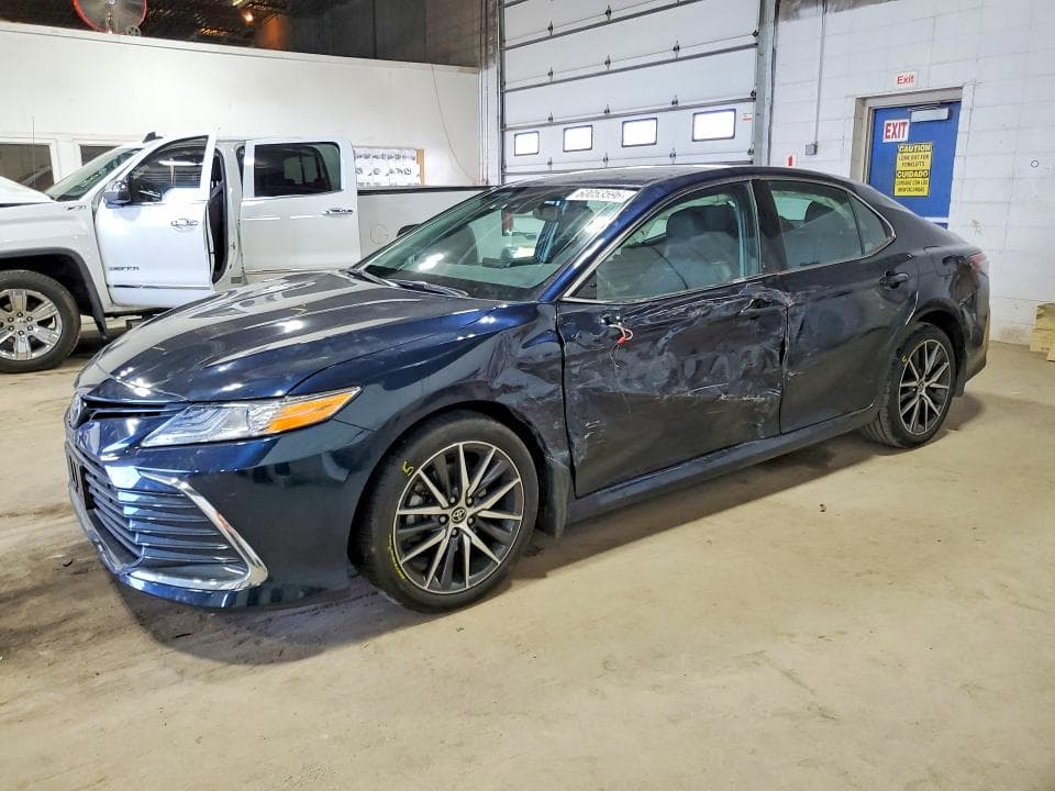 2021 TOYOTA CAMRY XLE XLE - 1