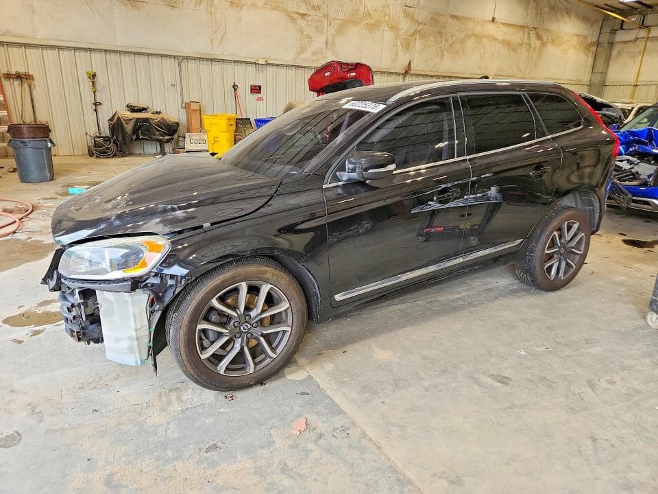 2017 VOLVO XC60 T6 DYNAMIC - 1