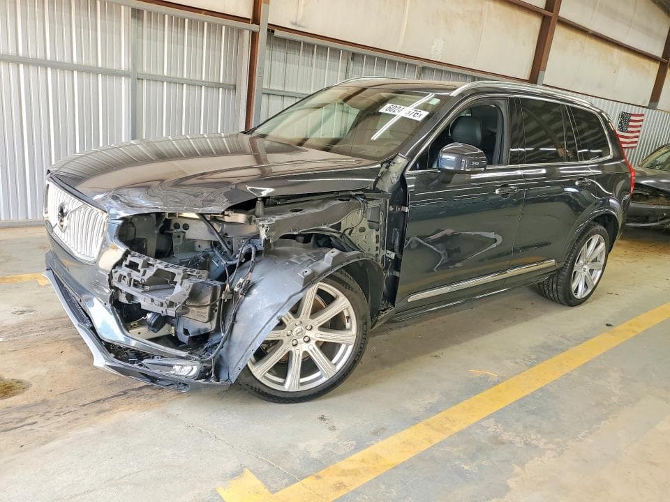 2017 VOLVO XC90 T6 - 1