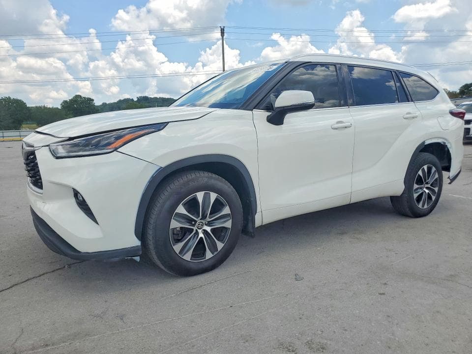 2021 TOYOTA HIGHLANDER XLE XLE - 1