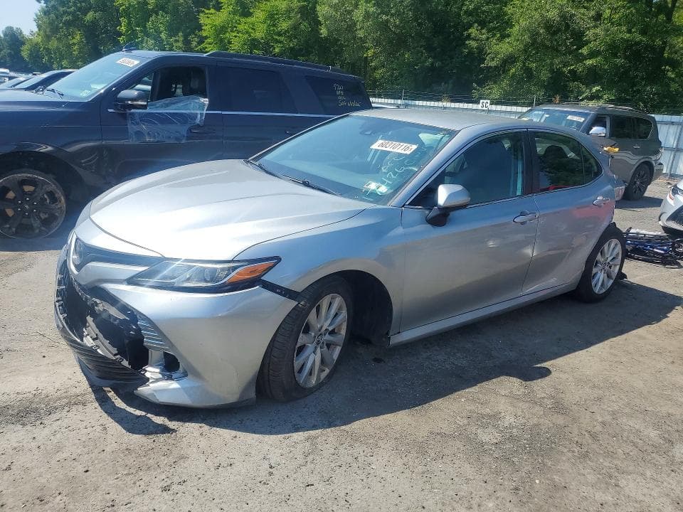 2019 TOYOTA CAMRY LE - 1