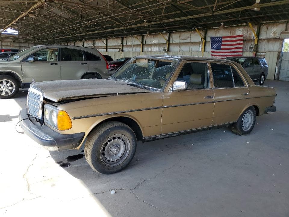 1984 MERCEDES-BENZ 300 DT