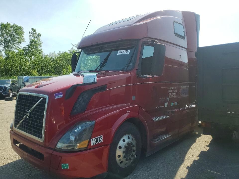 2017 VOLVO VNL SEMI TRUCK
