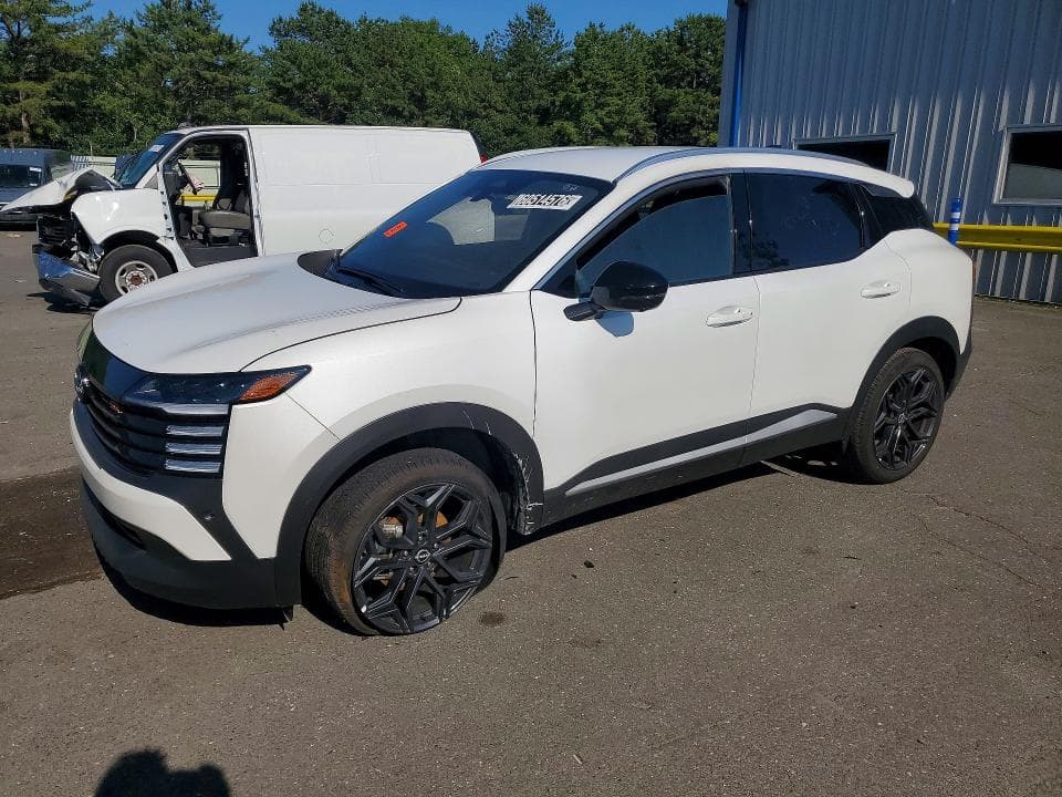 2026 NISSAN KICKS SR