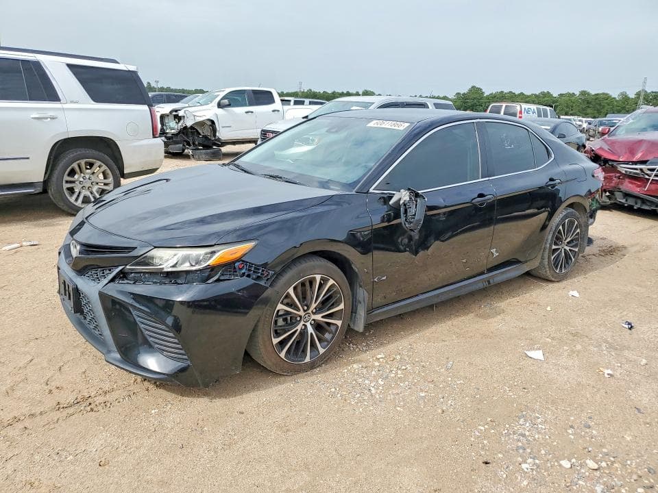 2019 TOYOTA CAMRY SE - 1