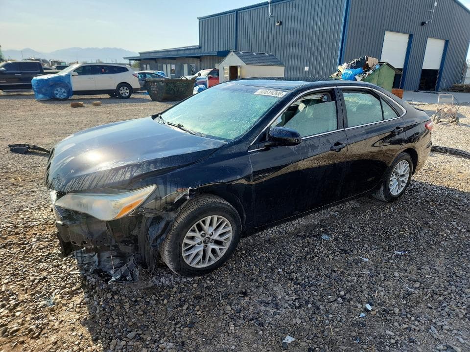 2017 TOYOTA CAMRY LE - 1