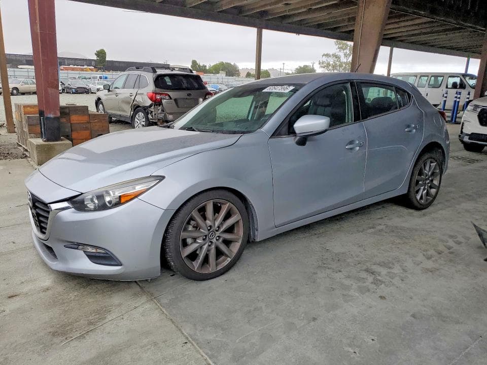 2018 MAZDA 3 TOURING - 1